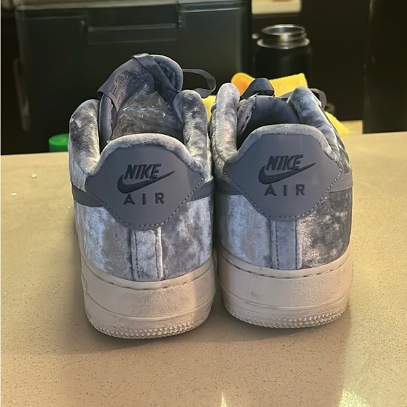 Nike Air Force - Picture 3 of 7